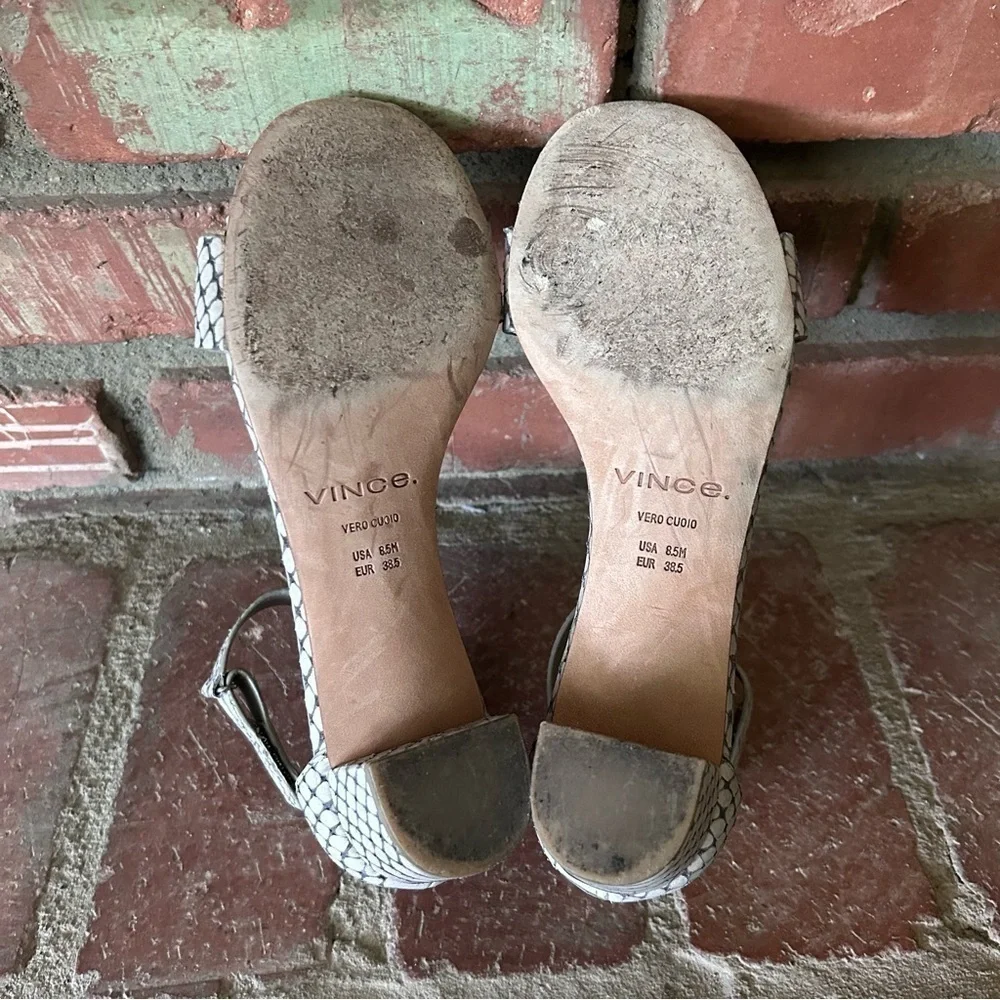 VINCE Rita Leather Sandals in Gray Snake Embossed Sz 8.5